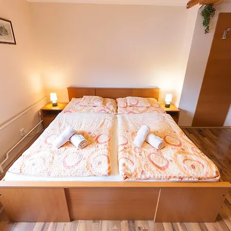 Lukas カルロヴィ・ヴァリ